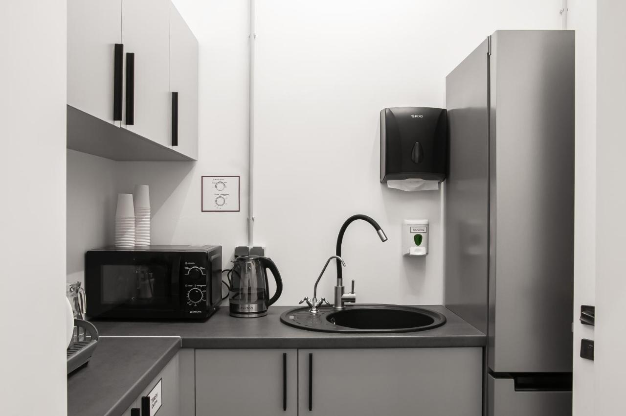 Av-2 Capsule Hotel Kiev Exterior foto