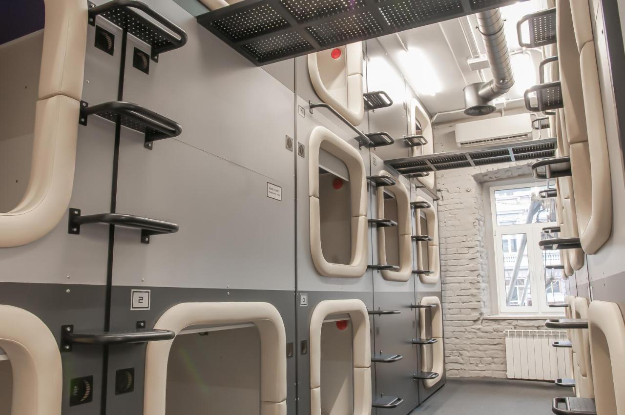 Av-2 Capsule Hotel Kiev Exterior foto